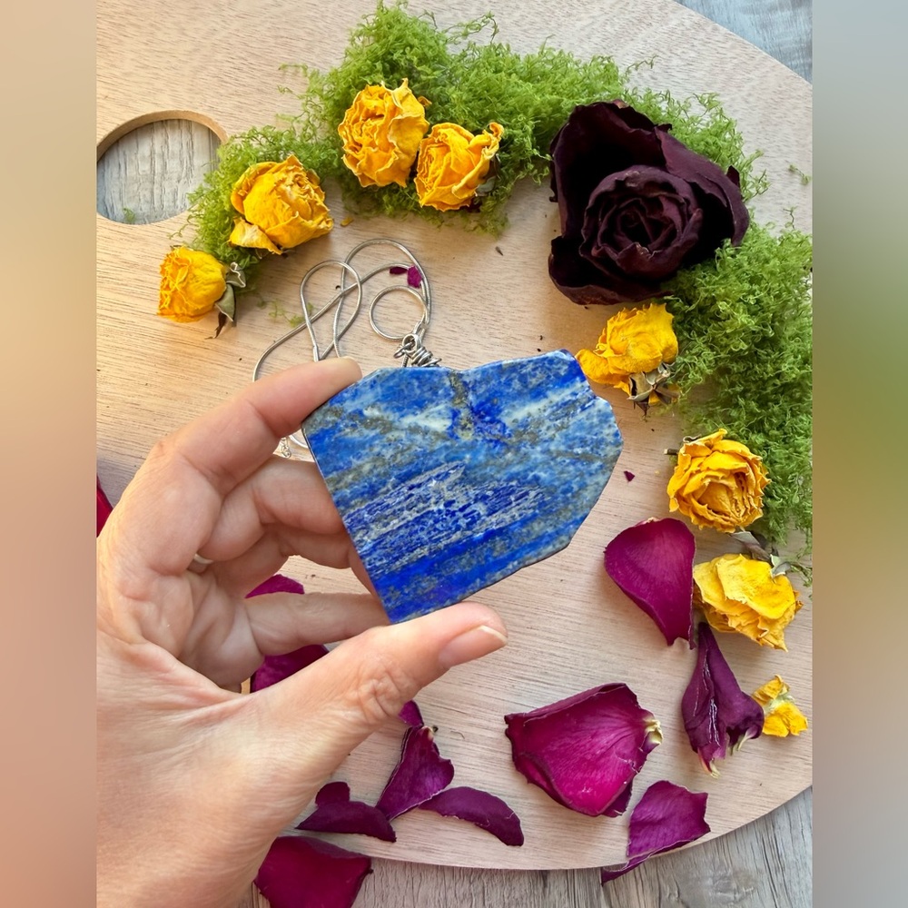 Lapis Lazuli Necklace – Stone of Truth, Wisdom & Inner Power - Picture 3 of 4